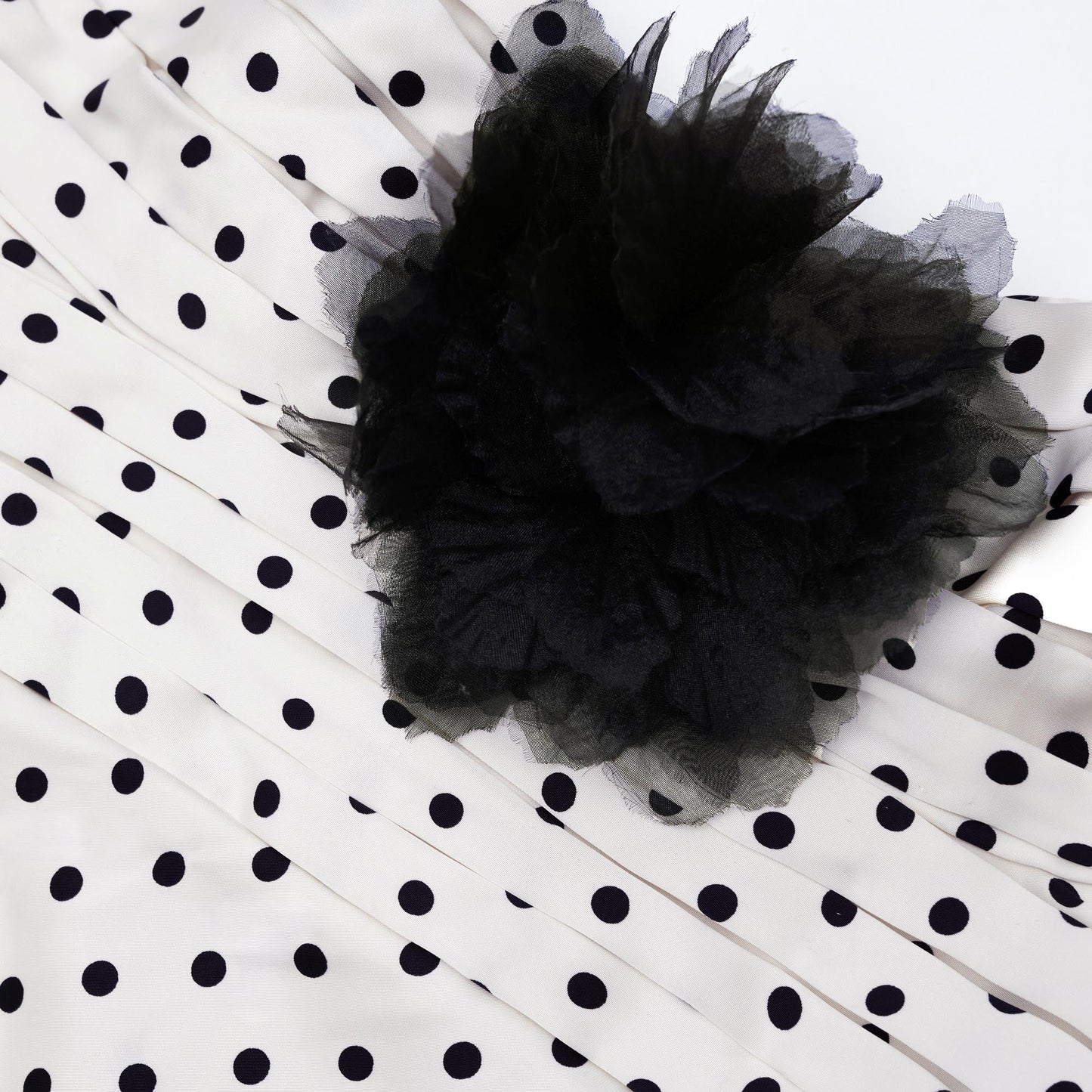 Krem Puantiyeli Saten Uzun Elbise