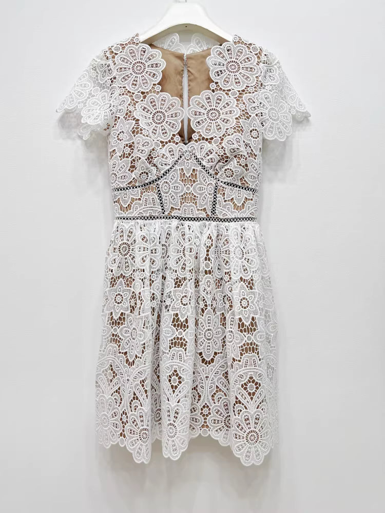 Özel Dantel İşlemeli Beyaz Mavi Mini Elbise