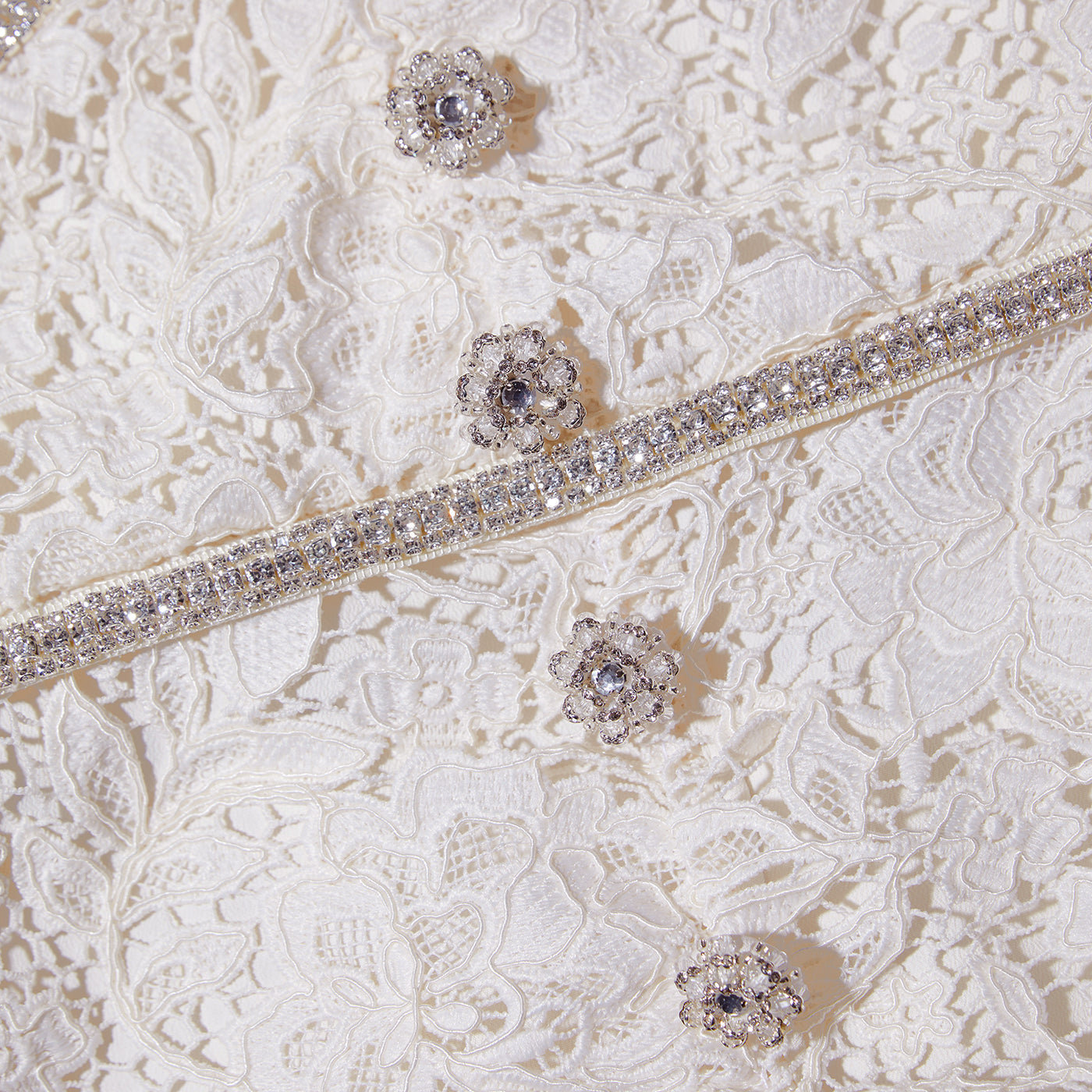 Krem Kordon Dantel Fiyonklu Midi Elbise