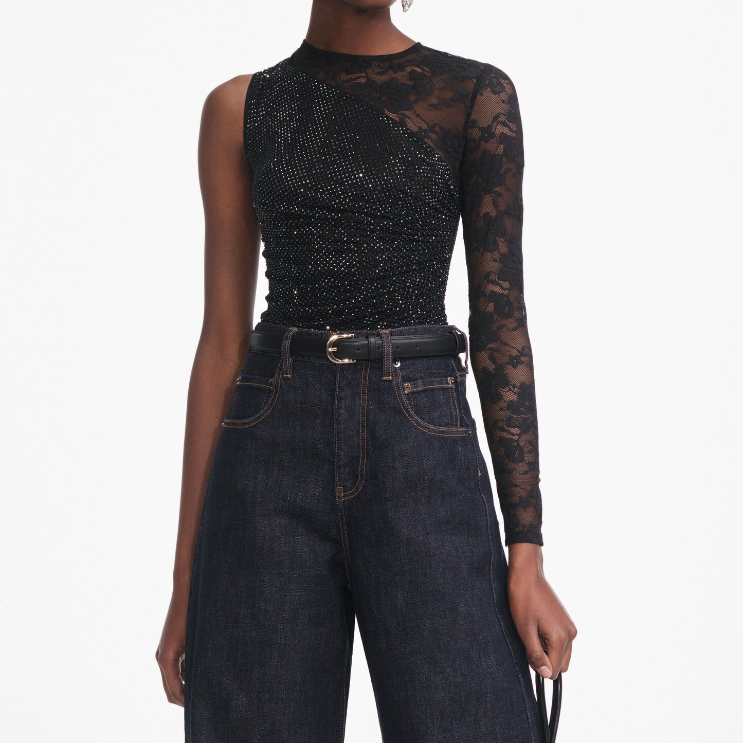 Siyah Elmaslı Dantel Kollu Üst