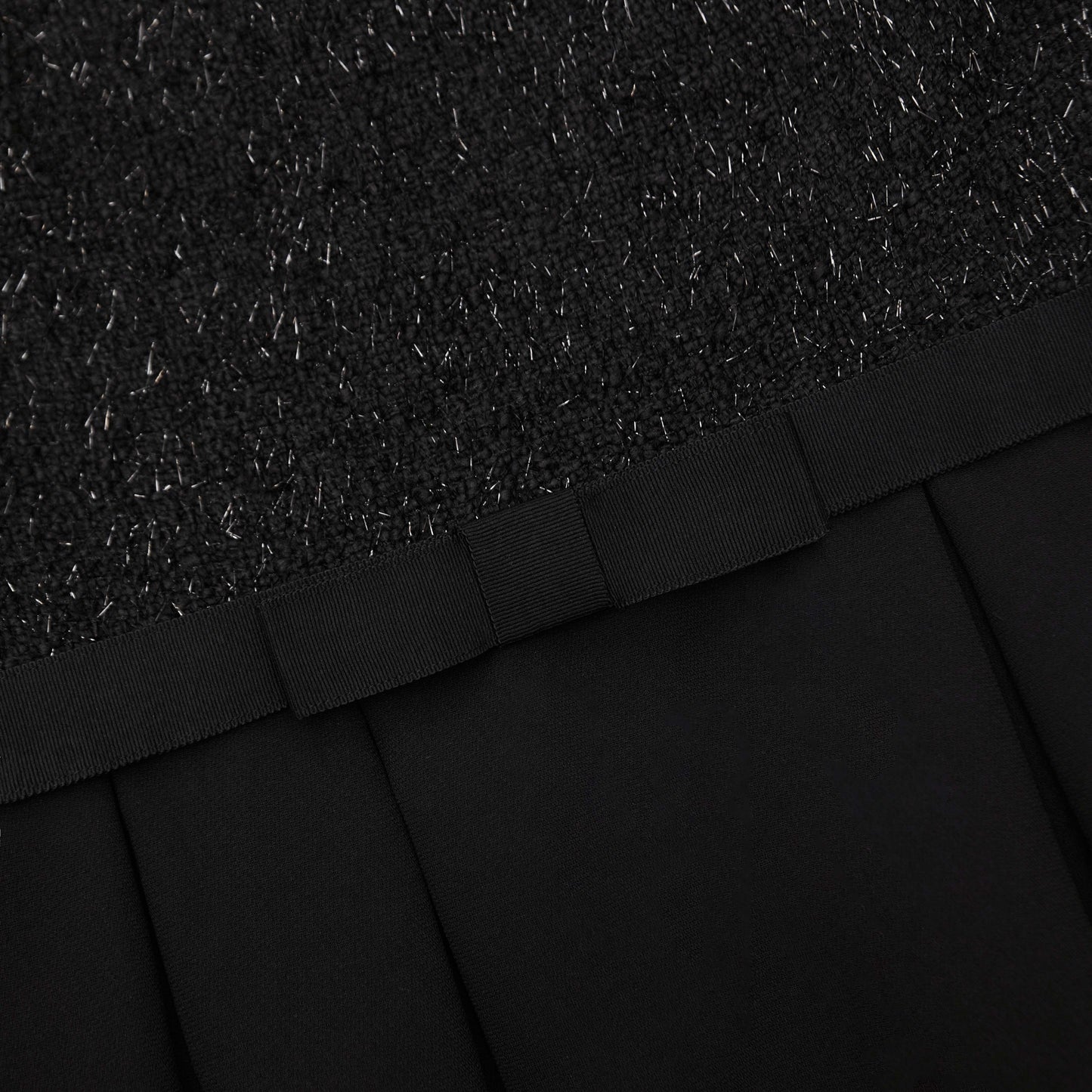 Siyah Bukle Kare Yaka Midi Elbise