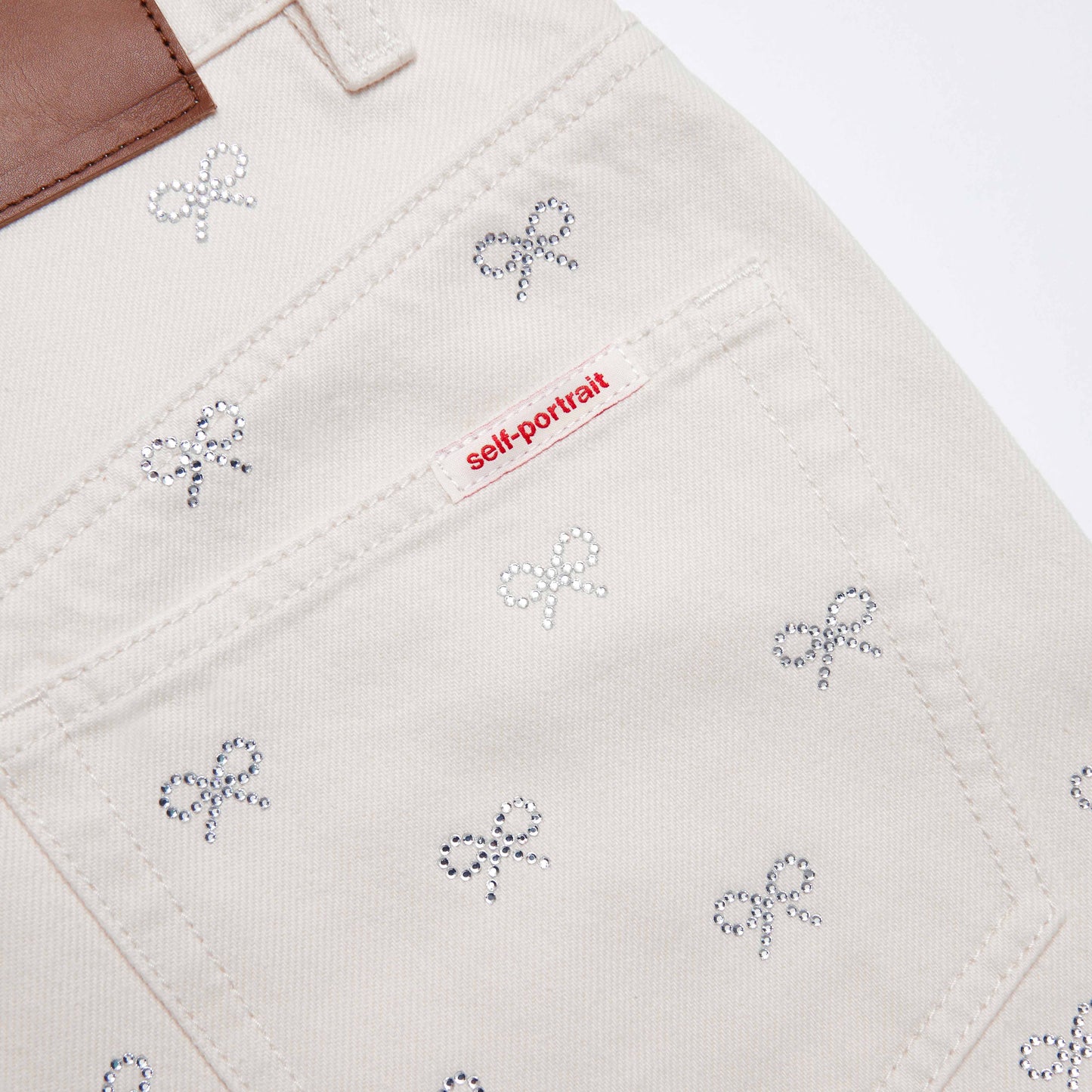 Krem Kot Pırlanta Fiyonklu Kot Pantolon