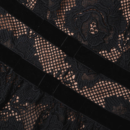 Siyah Dantel Kadife Fiyonklu Midi Elbise