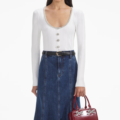 Beyaz Süslemeli Örgü Üst