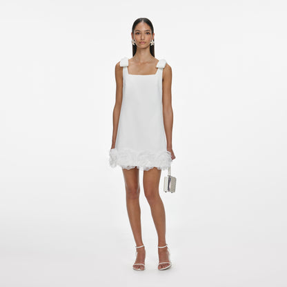 Beyaz Krep 3D Çiçekli Mini Elbise