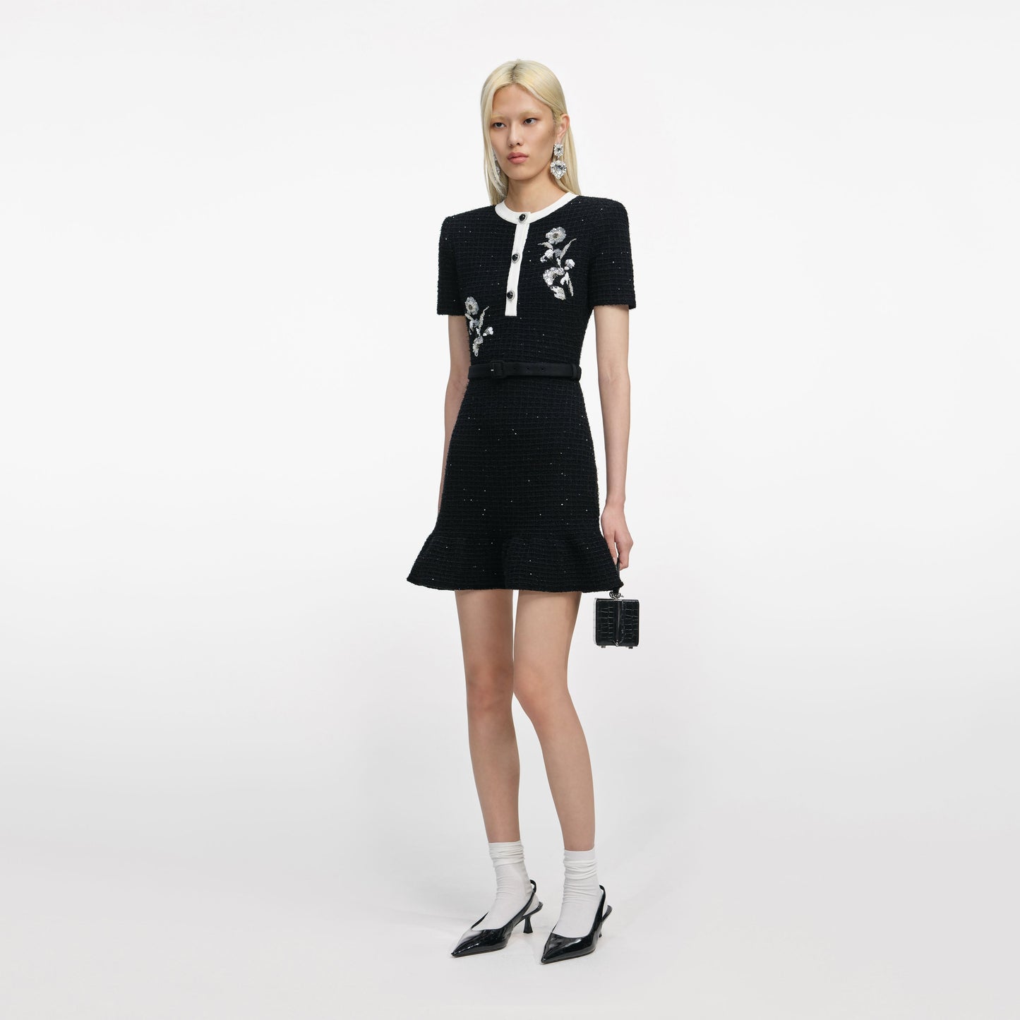 Siyah Çiçekli Dokulu Örme Mini Elbise
