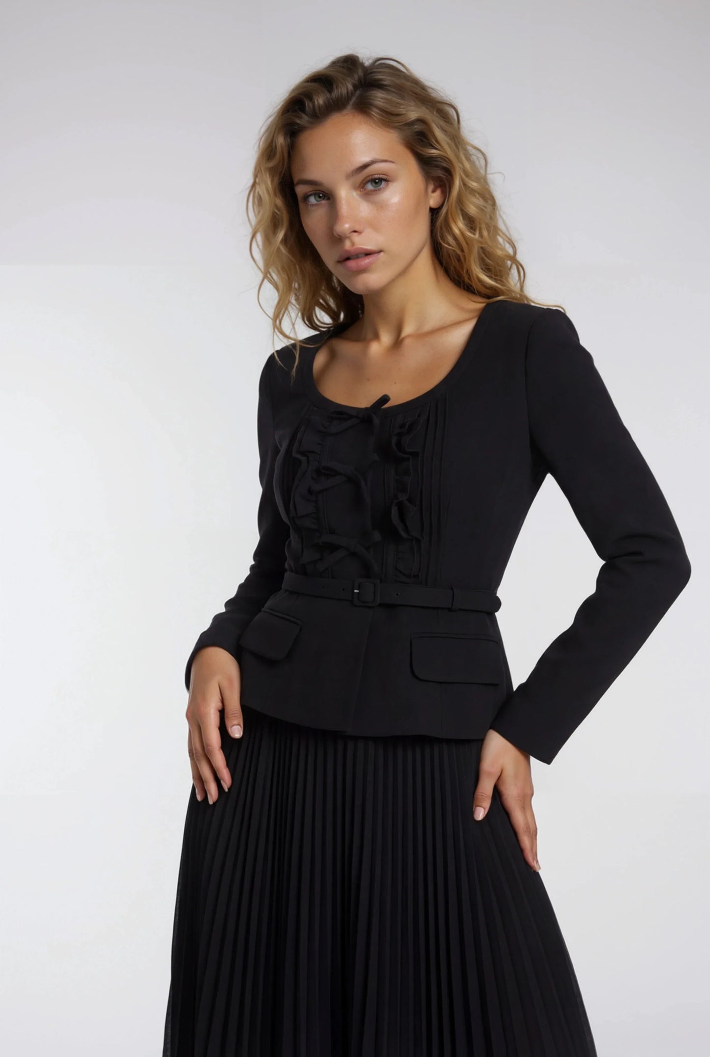 Siyah Pileli Uzun Elbise