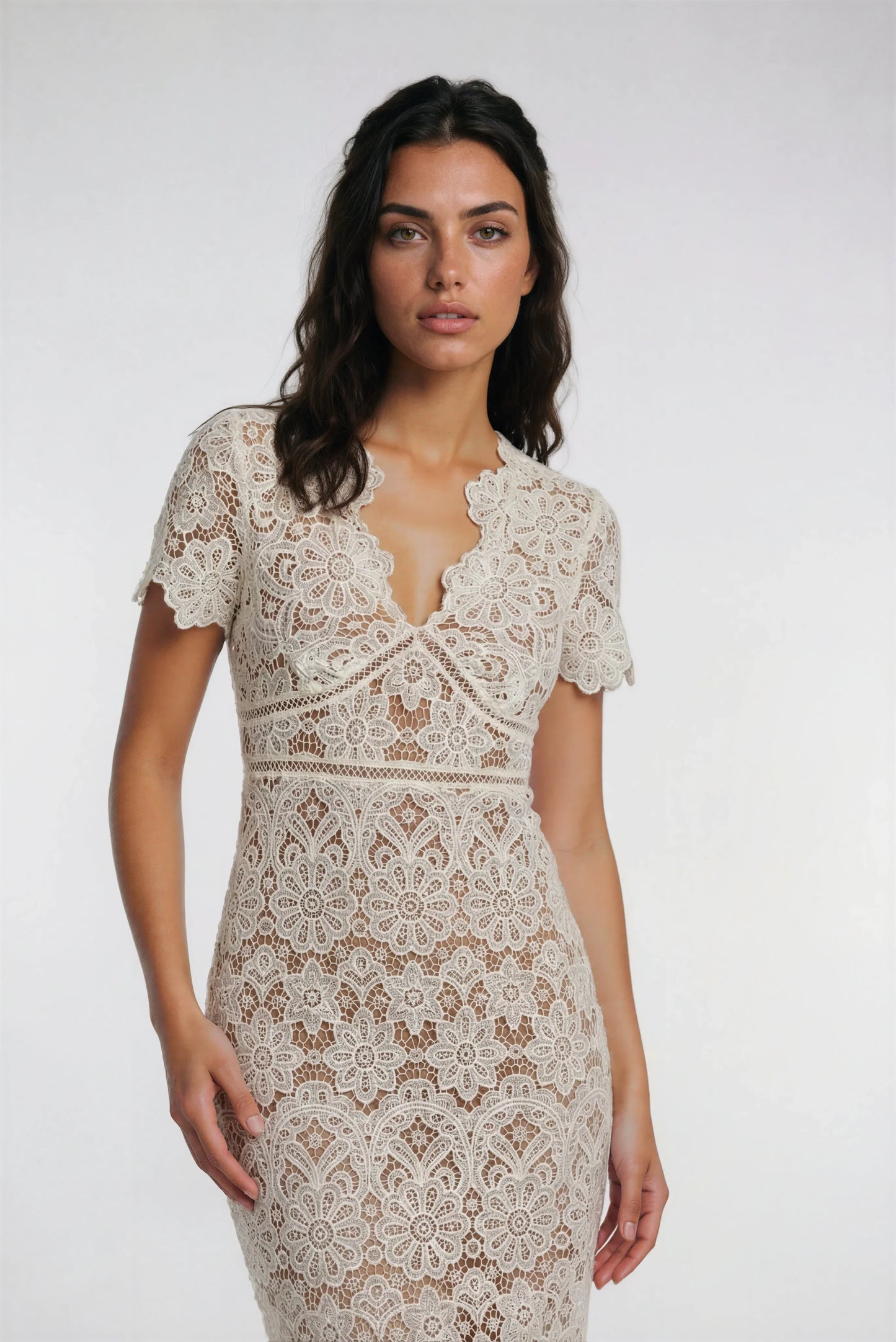 Krem Ortadan Fermuarlı Dantel Elbise