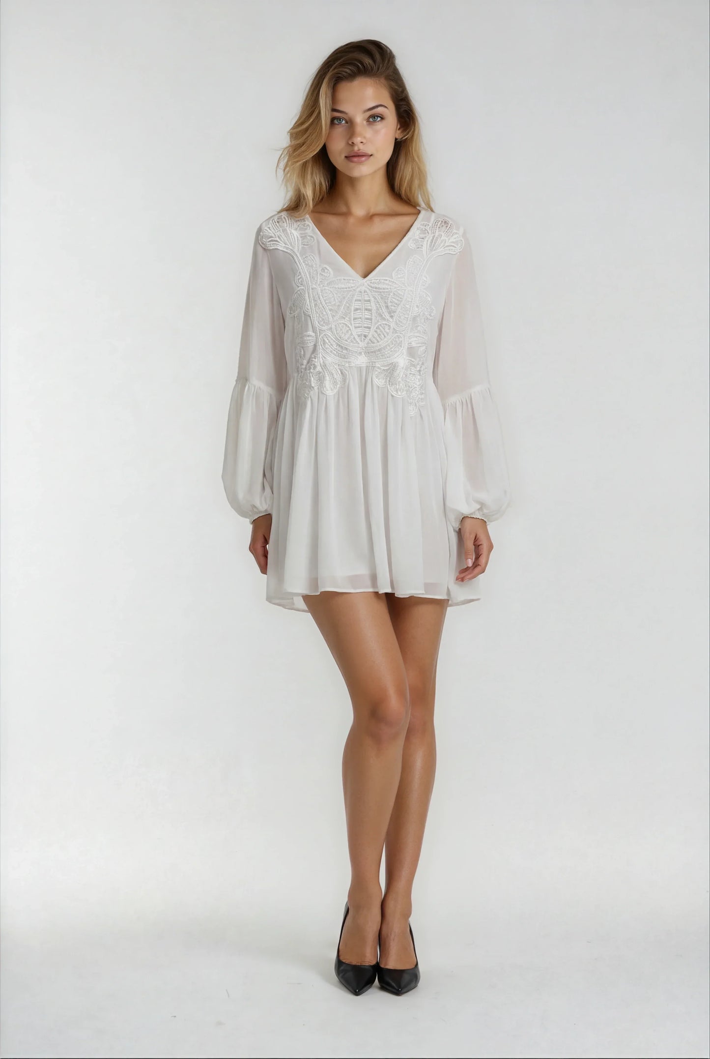 Dantel Askılı Beyaz Elbise