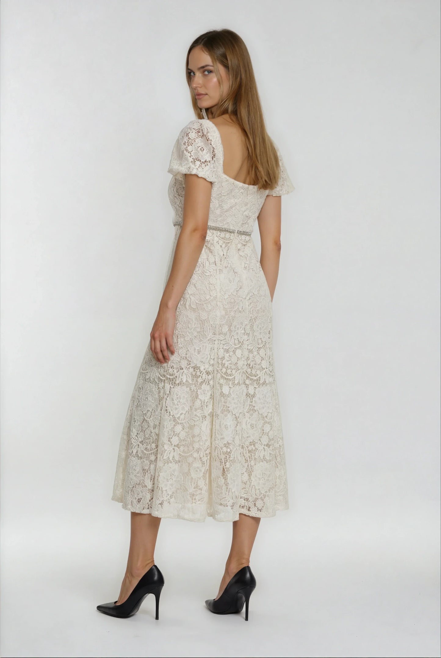 Dantel Süslemeli Uzun Elbise