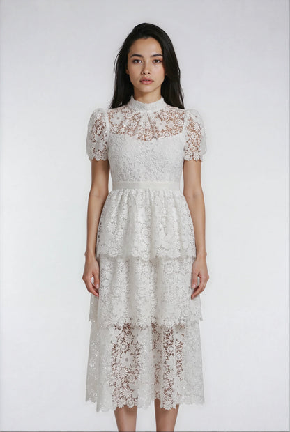 Ağır Dantel Süslemeli Beyaz Elbise