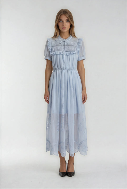 İşlemeli ve Dantel Süslemeli Mavi Elbise