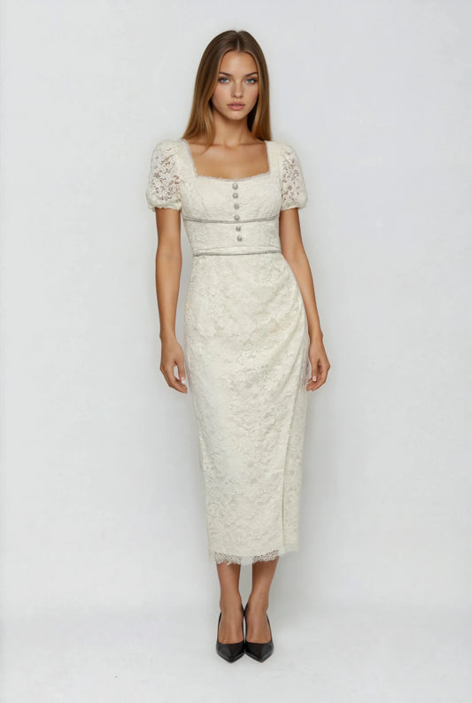 Dantel Kenarlı Uzun Elbise