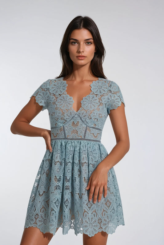 Özel Dantel İşlemeli Beyaz Mavi Mini Elbise