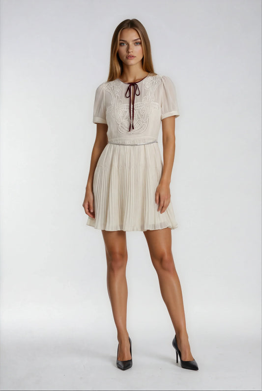 Dantel Süslemeli Fildişi Mini Elbise