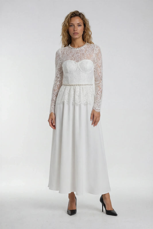 Uzun Kollu Beyaz Dantel Elbise