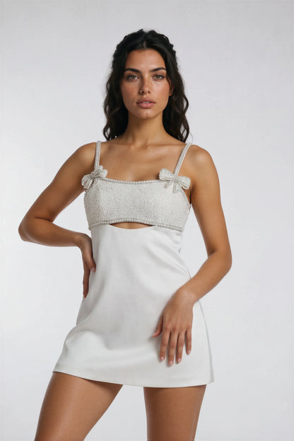 Beyaz Mini Elbise