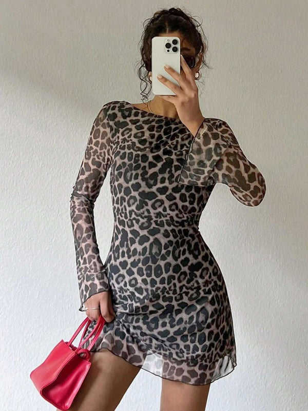 Kendall | Leopar Desenli U Yaka Sırtı Açık Mini Elbise