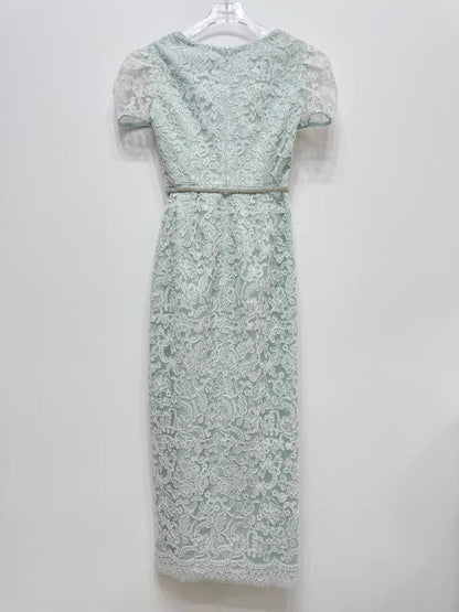 Dantel Kenarlı Uzun Elbise