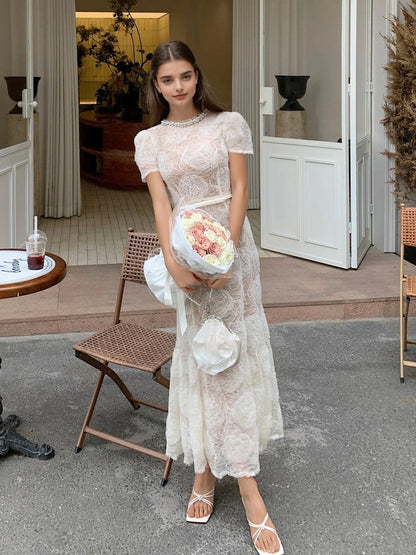 Gül Desenli Dantel Elbise