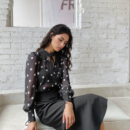 Dantel Süslemeli Siyah Üst