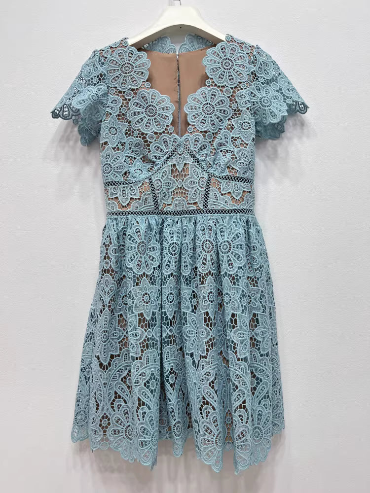 Özel Dantel İşlemeli Beyaz Mavi Mini Elbise