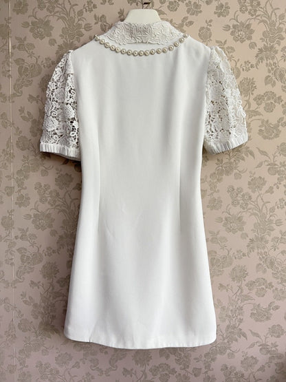 Dantel İşlemeli Krem Rengi Mini Elbise