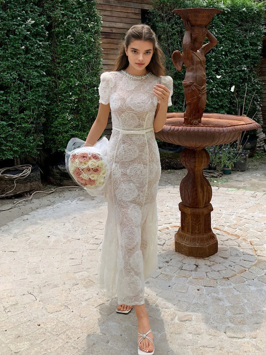 Gül Desenli Dantel Elbise