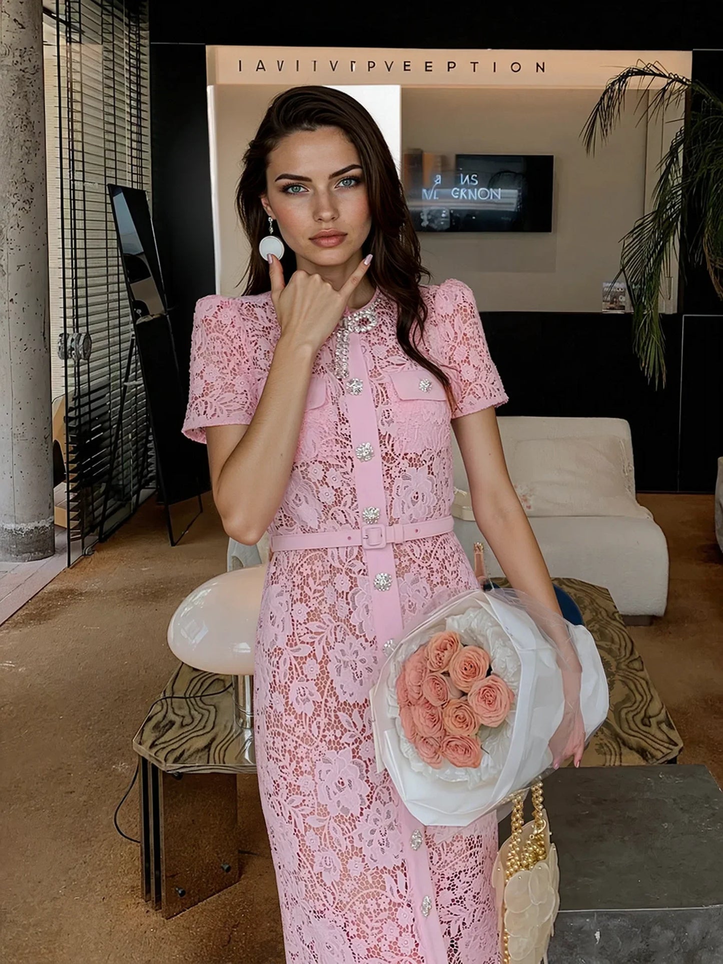 Lotus Pembesi Dantelli Elbise