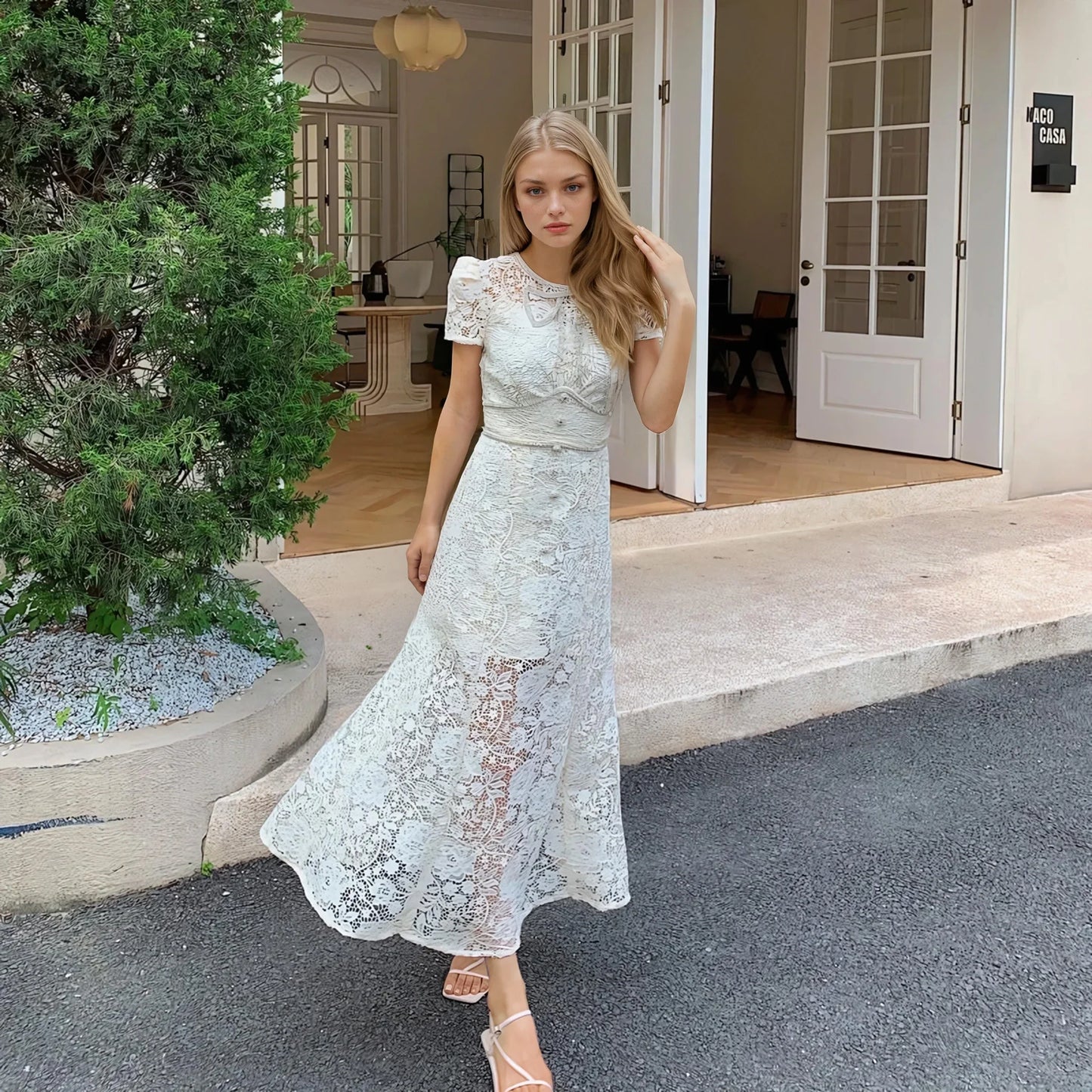 Bej & Mavi Dantel İşlemeli Elbise