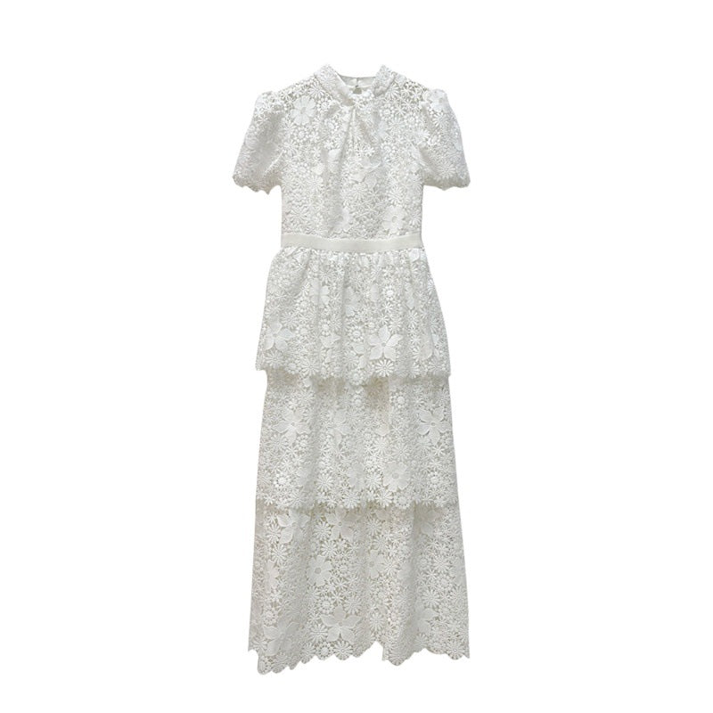 Ağır Dantel Süslemeli Beyaz Elbise