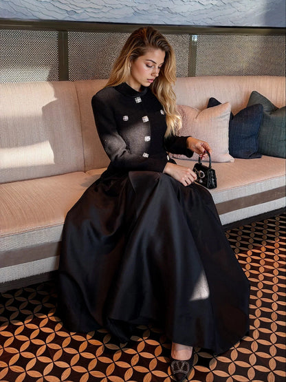 Siyah Tüvit Kumaşlı Uzun Kollu Elbise