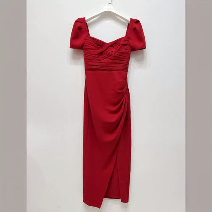 Zümrüt Yeşili & Kırmızı Elbise