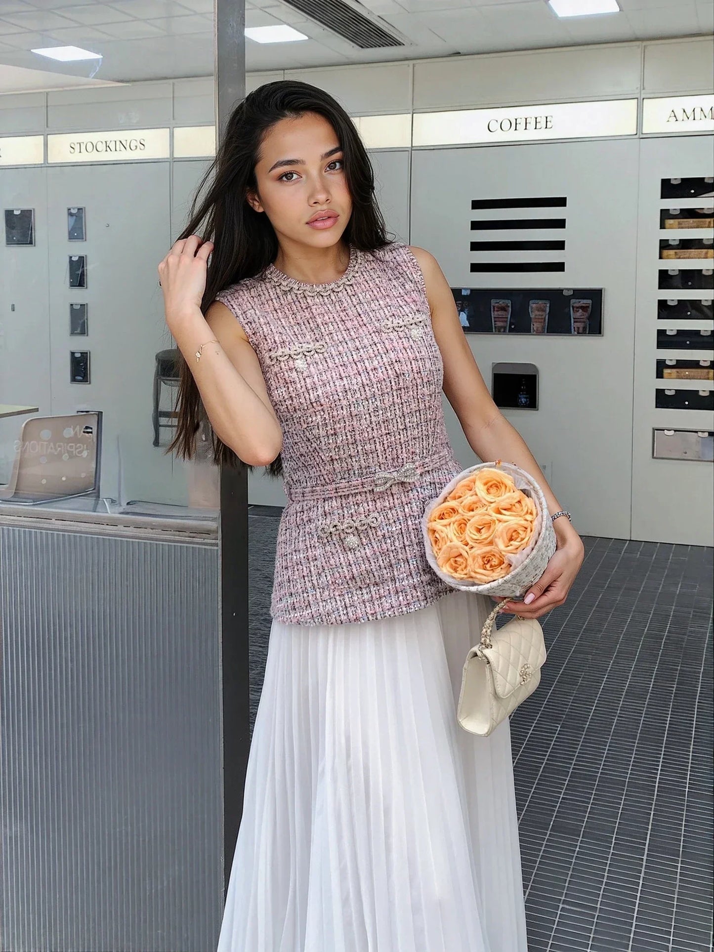 Pembe-Beyaz Tüvit Şifon Elbise