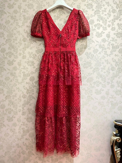 İşlemeli Altın Kırmızı Elbise