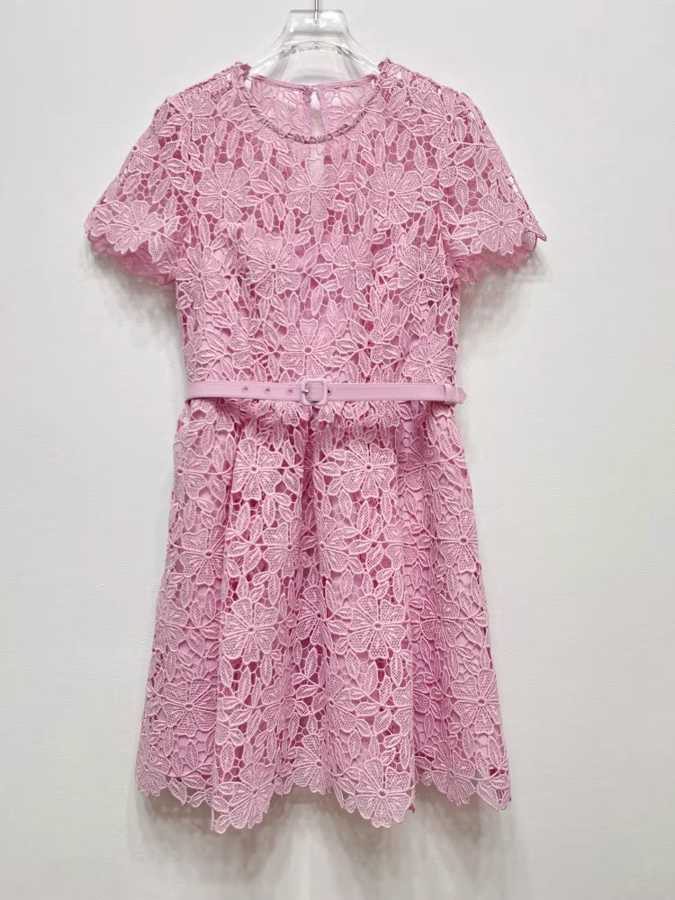 Dantel Süslemeli Pembe Mini Elbise