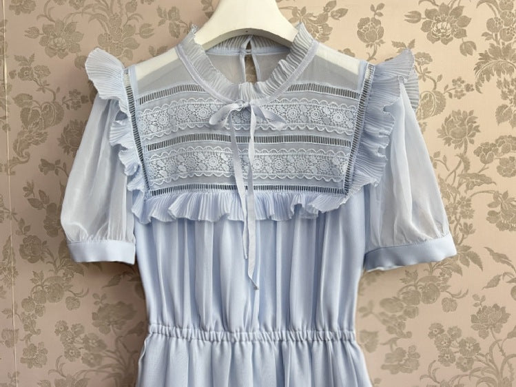 İşlemeli ve Dantel Süslemeli Mavi Elbise