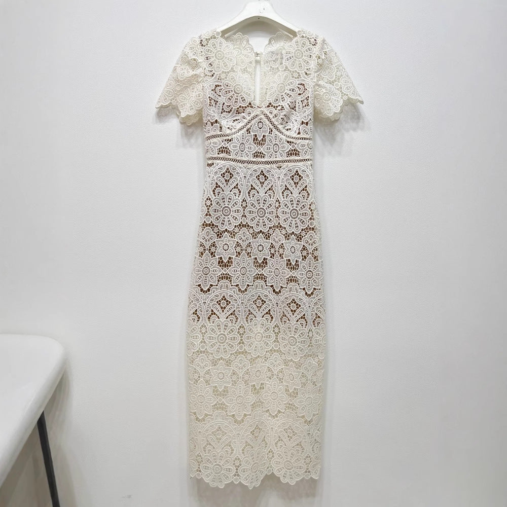 Krem Ortadan Fermuarlı Dantel Elbise