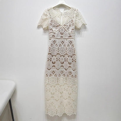 Krem Ortadan Fermuarlı Dantel Elbise