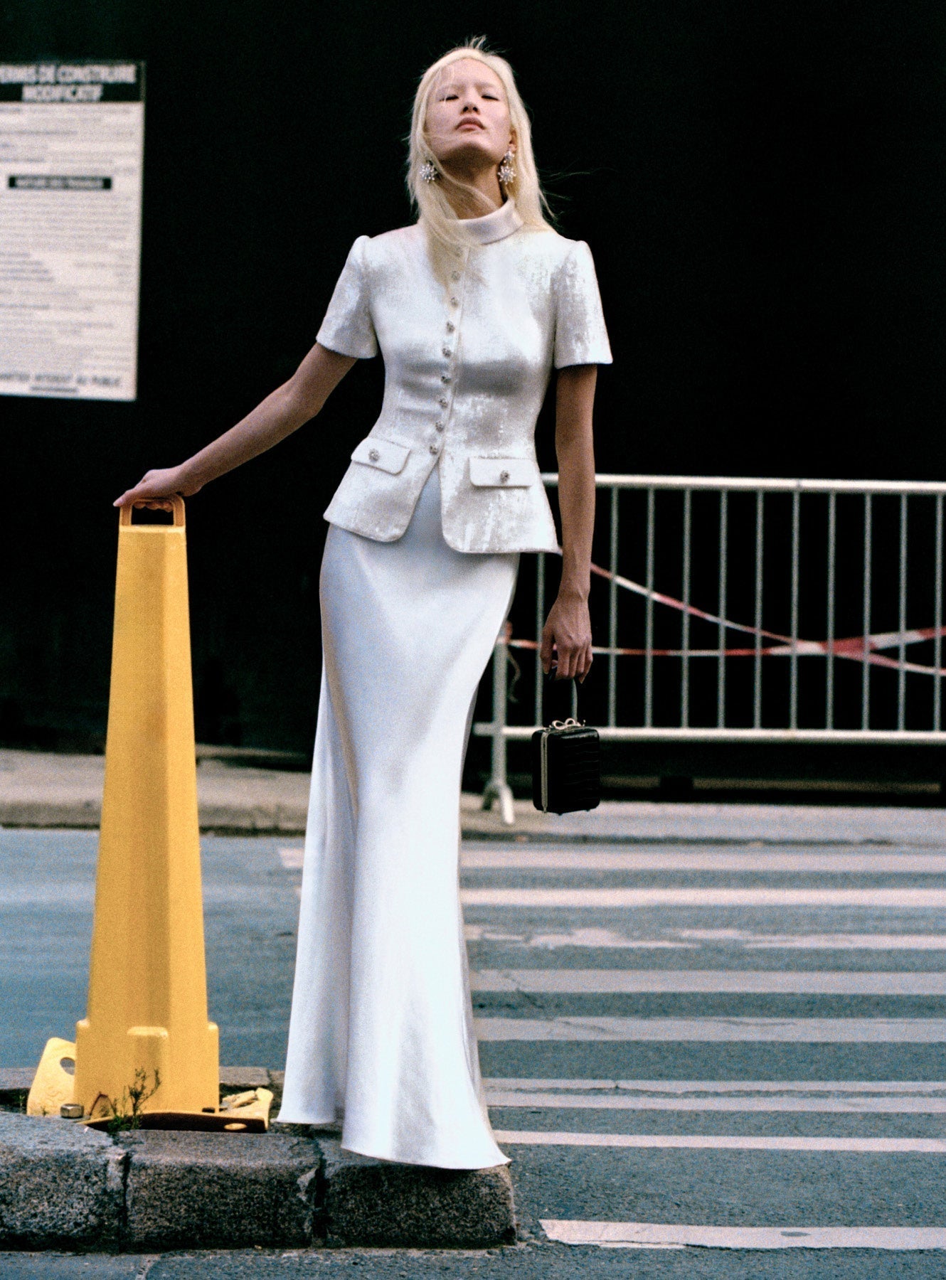 Beyaz Pullu Özel Dikim Uzun Elbise