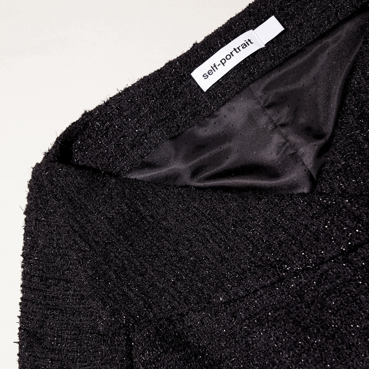 Siyah Omuz Açık Bukle Mini Elbise