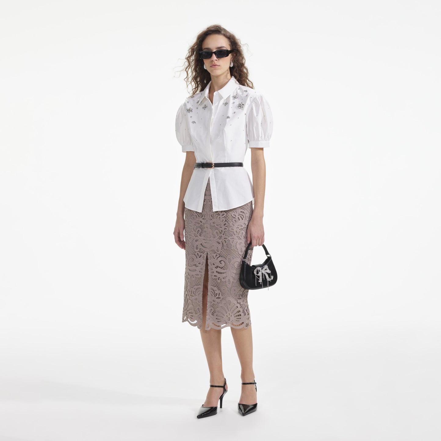 Beyaz Pamuklu Süslemeli Üst