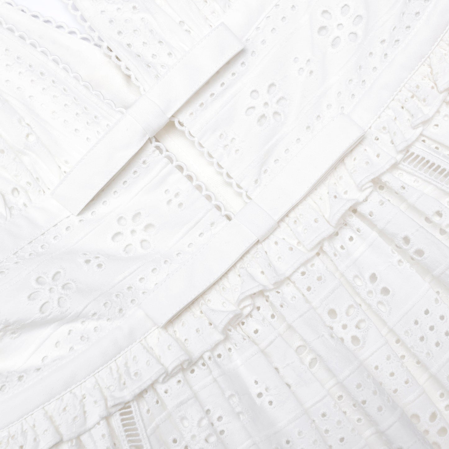 Beyaz Pamuklu Broderie Midi Elbise