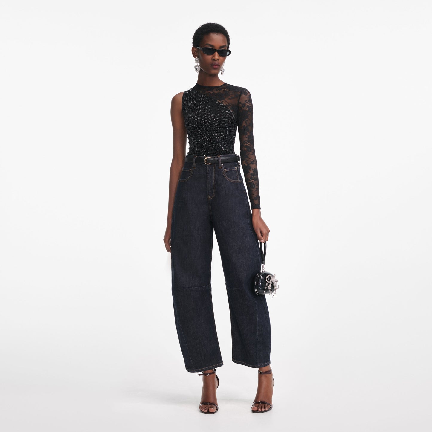 Siyah Elmaslı Dantel Kollu Üst