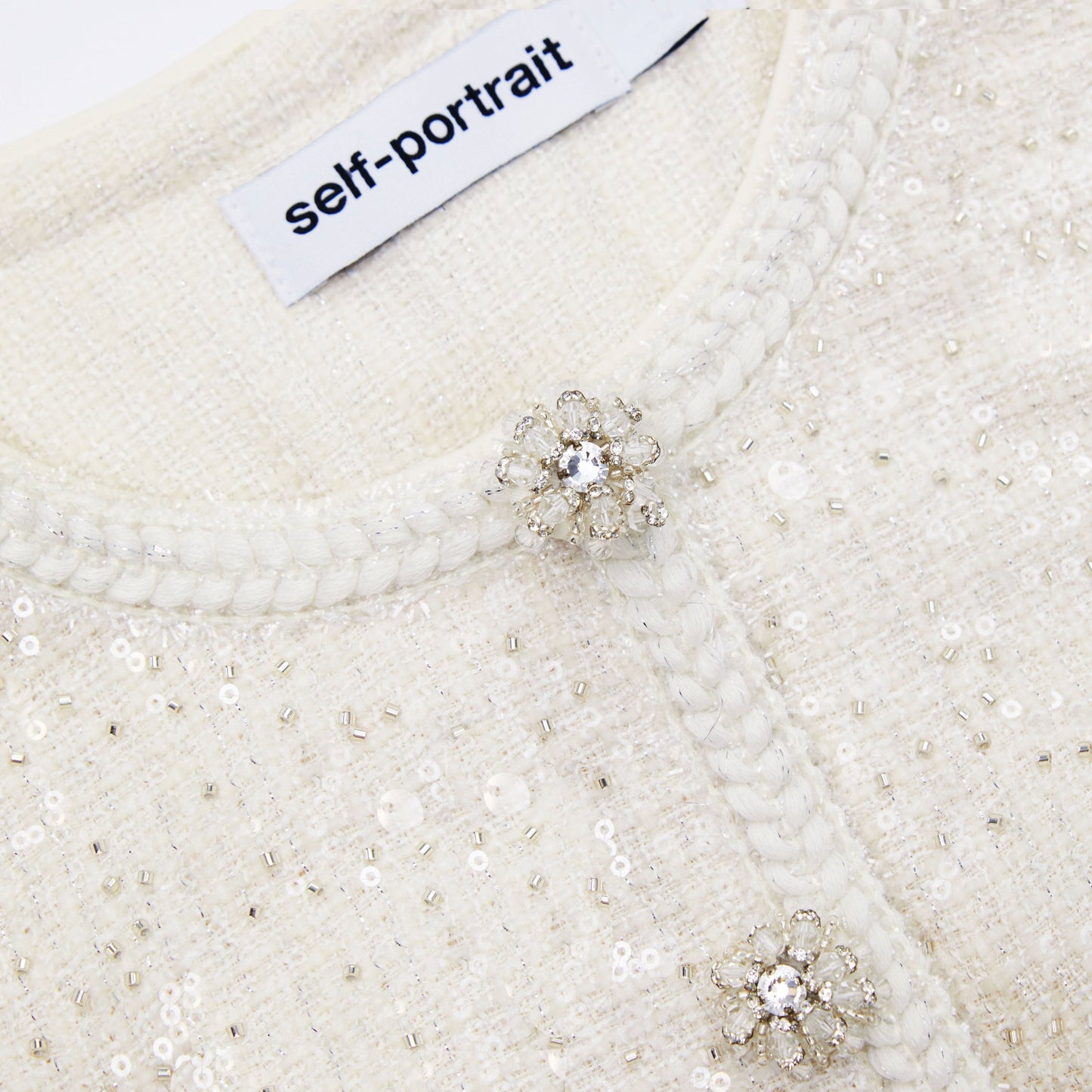 Krem Pullu Bukle Detaylı Midi Elbise