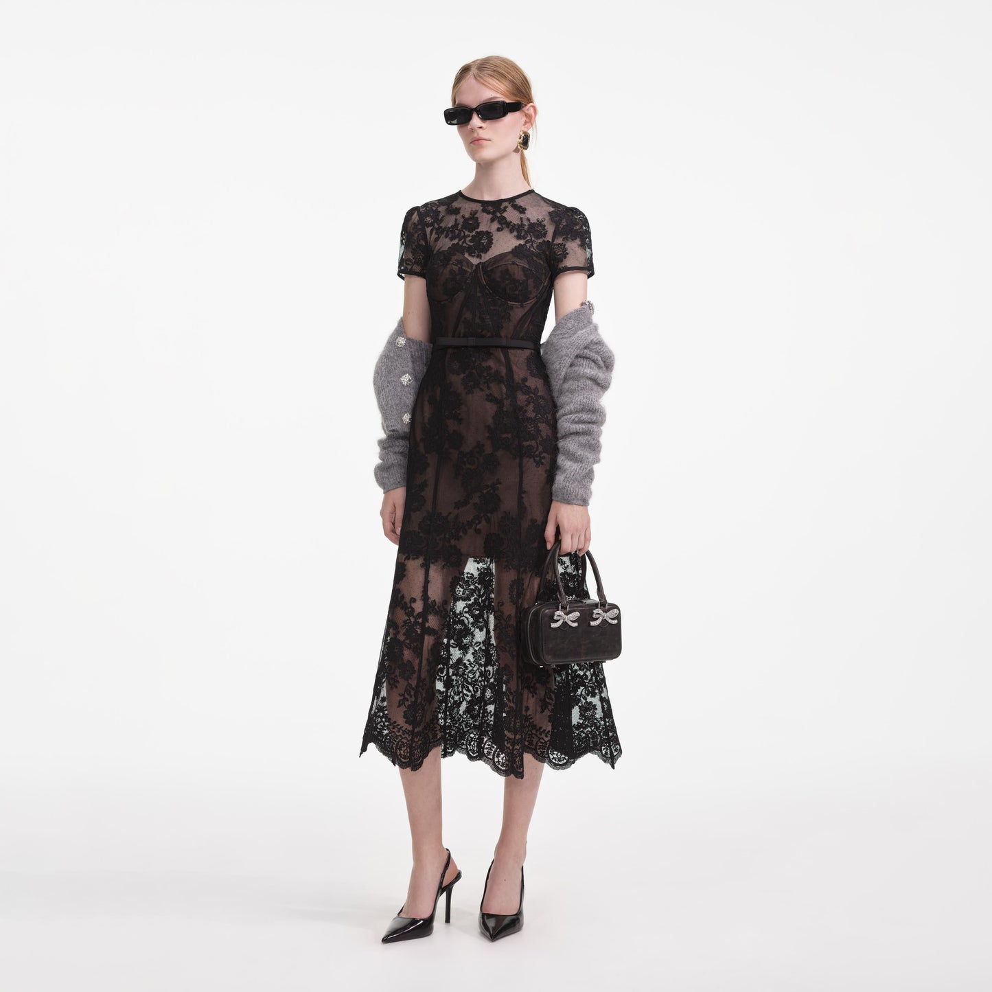 Siyah Dantel Büstiyer Midi Elbise