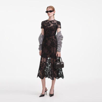 Siyah Dantel Büstiyer Midi Elbise