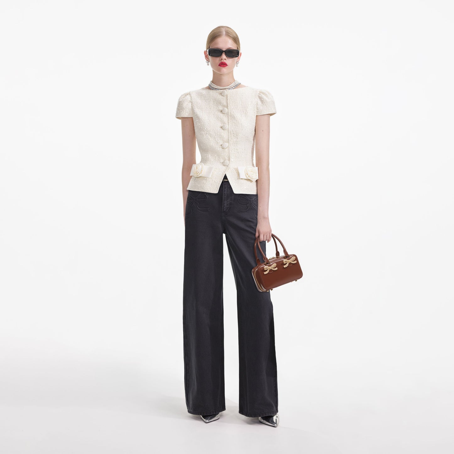 Krem Buklet Fiyonk Detaylı Üst