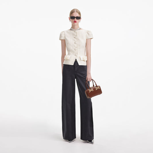 Krem Buklet Fiyonk Detaylı Üst