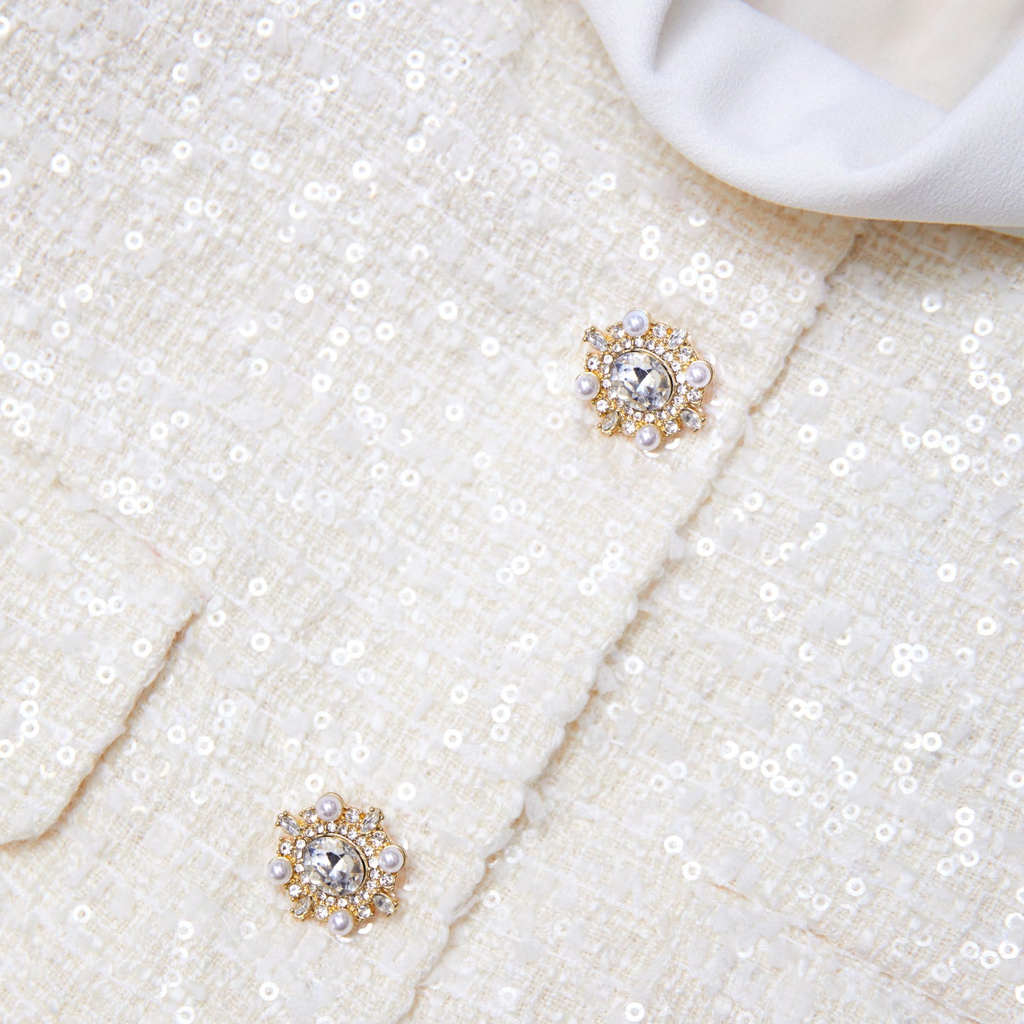 Krem Buklet Yaka Mini Elbise